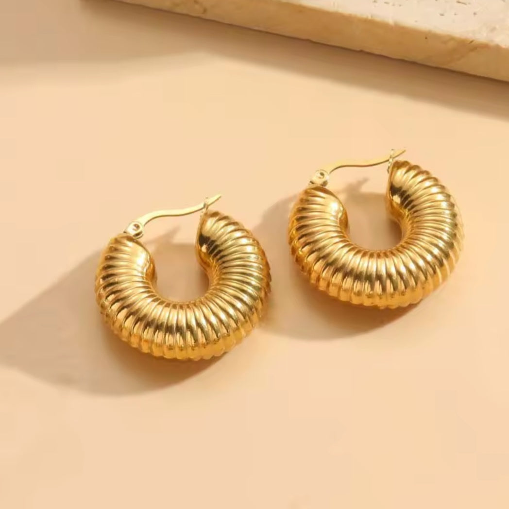 Solara Ribbed Hoops